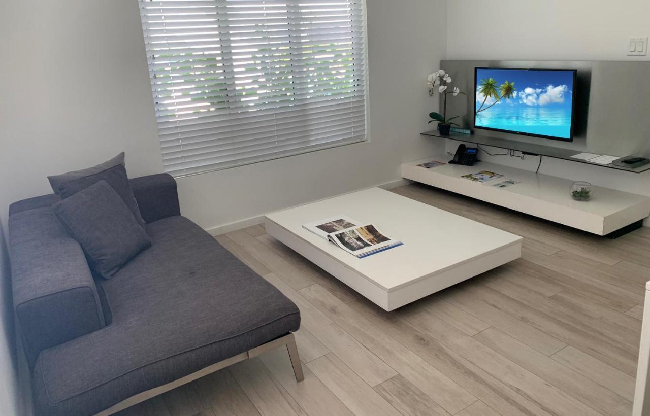 Beach Haus Key Biscayne Contemporary Apartments Exterior photo