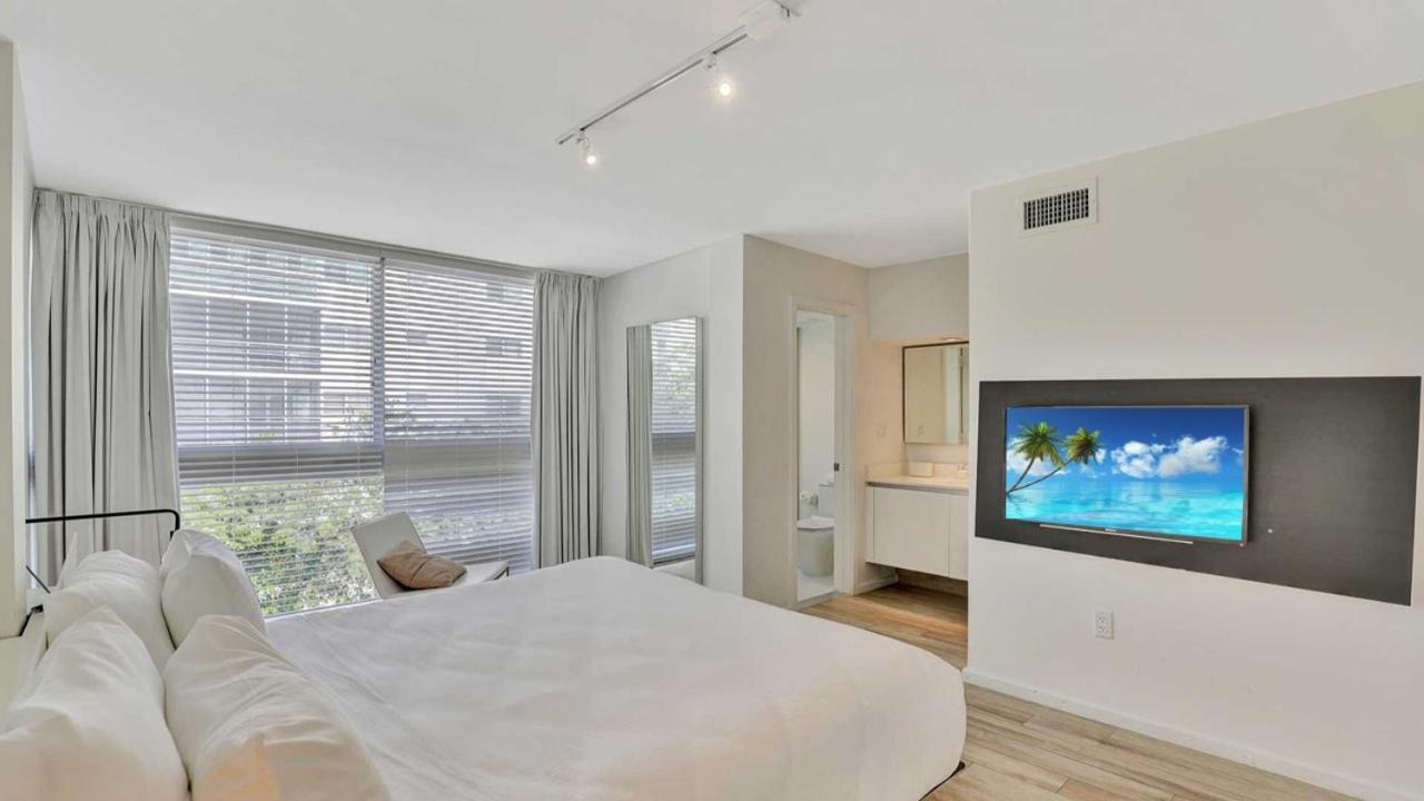 Beach Haus Key Biscayne Contemporary Apartments Exterior photo