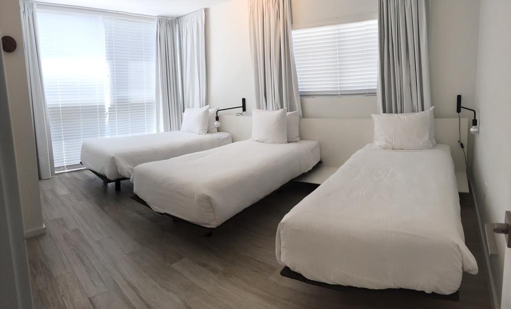 Beach Haus Key Biscayne Contemporary Apartments Exterior photo